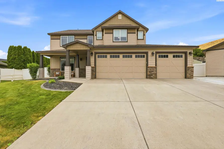 4104 Wenview Ct., West Richland, WA 99353 - #2