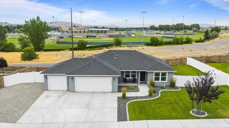 3304 Lapis Ln, Pasco, WA 99301 - #3