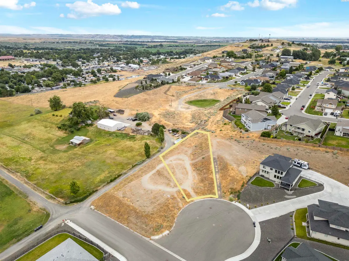 6574 Argos St, West Richland, WA 99353 - #1
