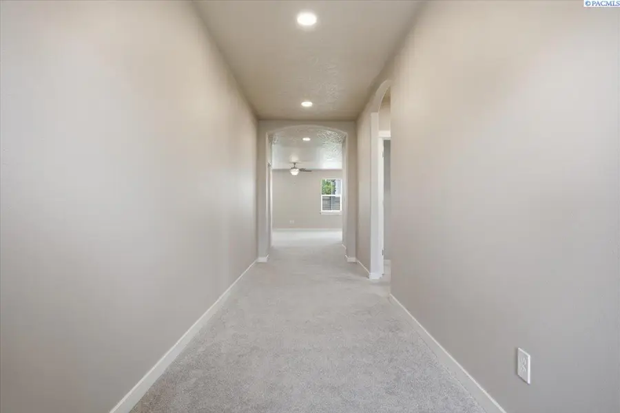6206 Tyre Dr., Pasco, WA 99301 - #3