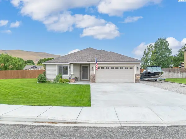 405 Capri Court, Benton City, WA 99320