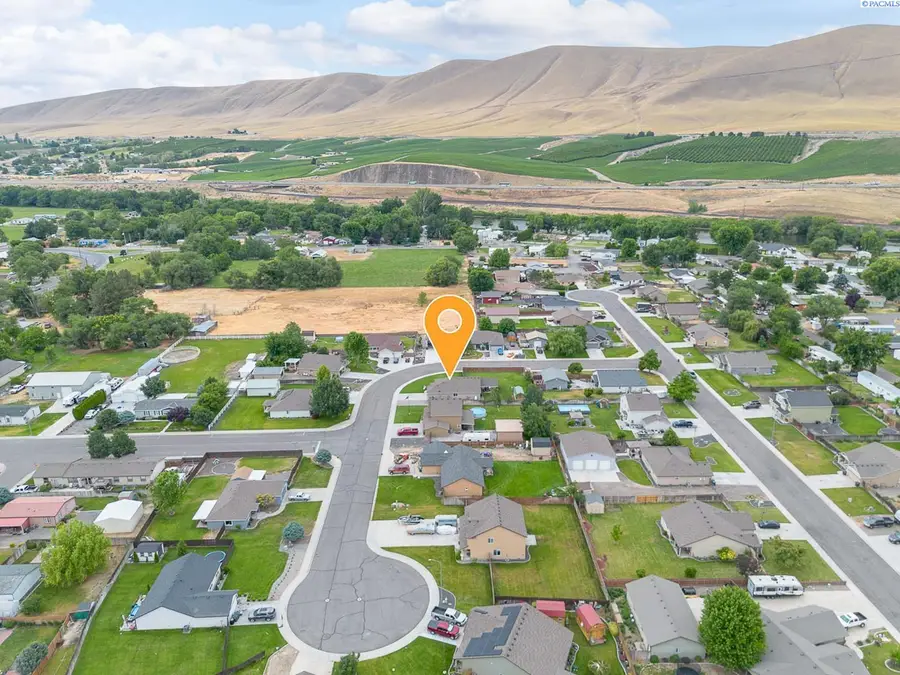405 Capri Court, Benton City, WA 99320 - #3
