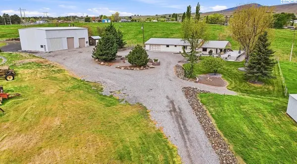3114 E Highland Extension Rd, Benton City, WA 99320