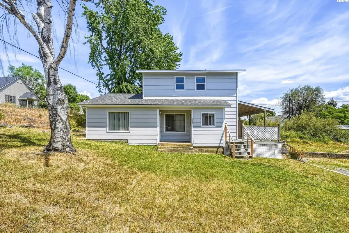220 N Bridge St, Palouse, WA 99161 - #1