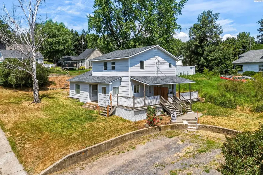 220 N Bridge St, Palouse, WA 99161 - #2