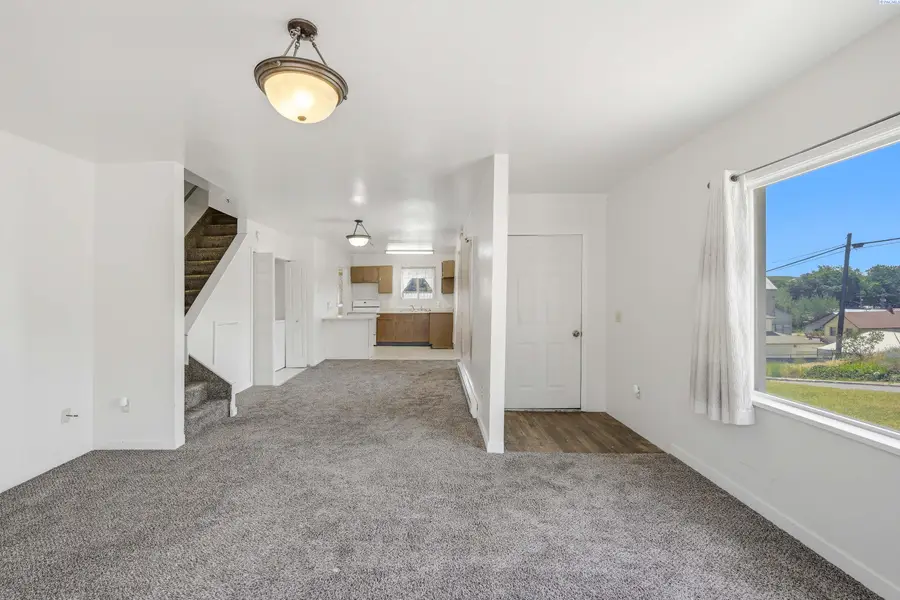 220 N Bridge St, Palouse, WA 99161 - #3