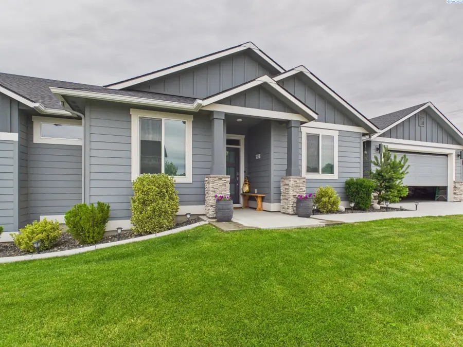 3429 S Mckinley St, Kennewick, WA 99338 - #2