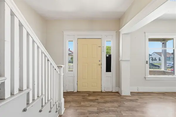 307 W Bonneville St, Pasco, WA 99301