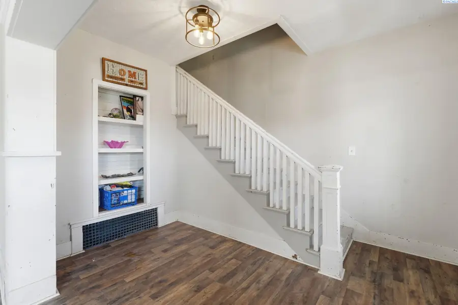 307 W Bonneville St, Pasco, WA 99301 - #2