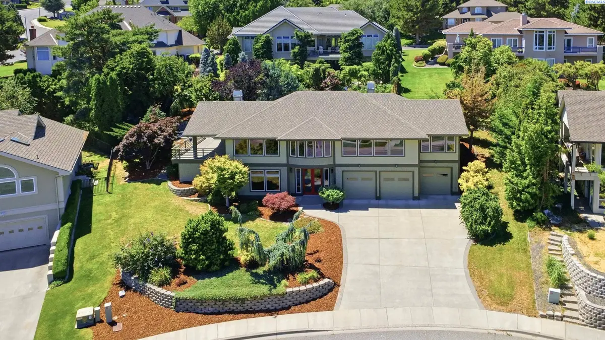 3703 W 42nd, Kennewick, WA 99337 - #1
