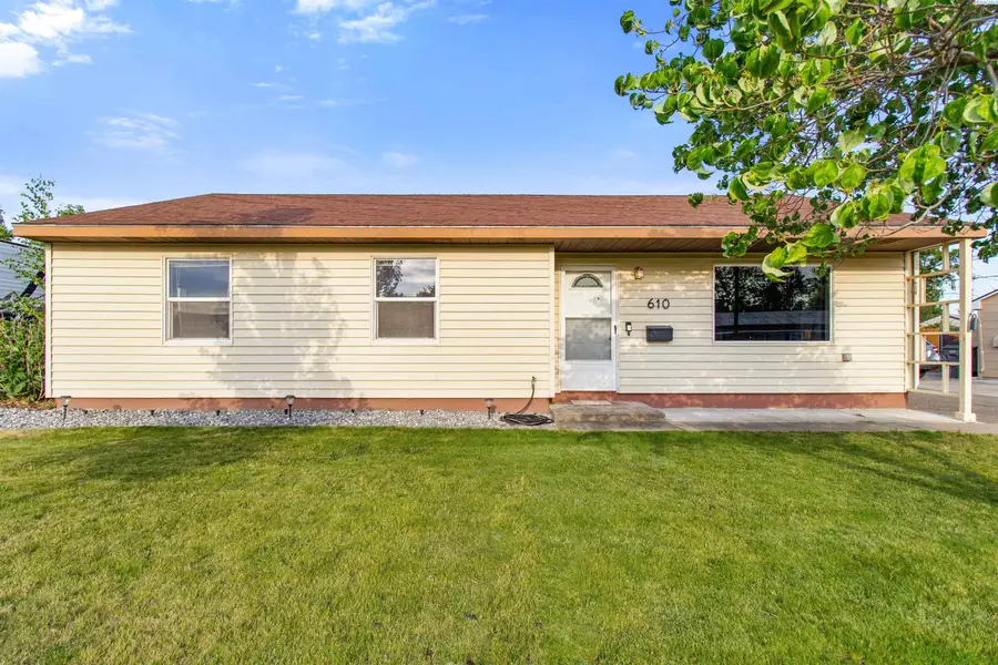 610 Birch Ave, Richland, WA 99352 - #3