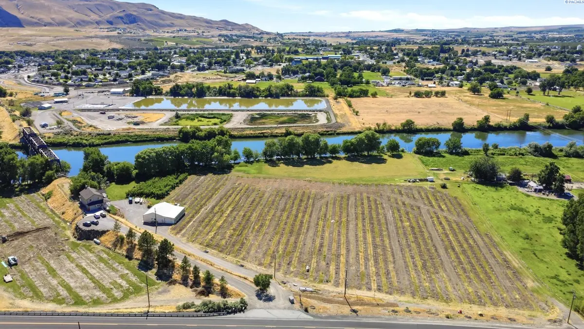 38906 N Demoss Rd, Benton City, WA 99320 - #1