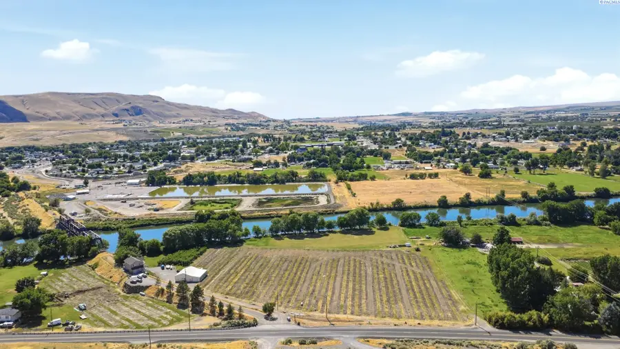 38906 N Demoss Rd, Benton City, WA 99320 - #3