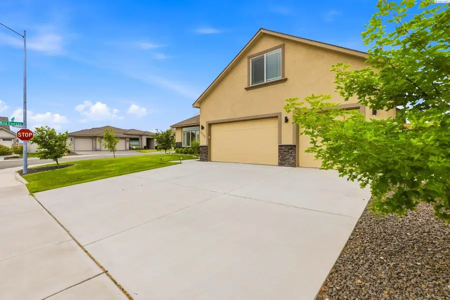 2725 Walking Stick Ave, Richland, WA 99354 - #2