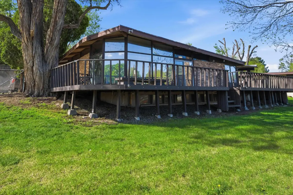 706 S Morain St, Kennewick, WA 99336 - #1