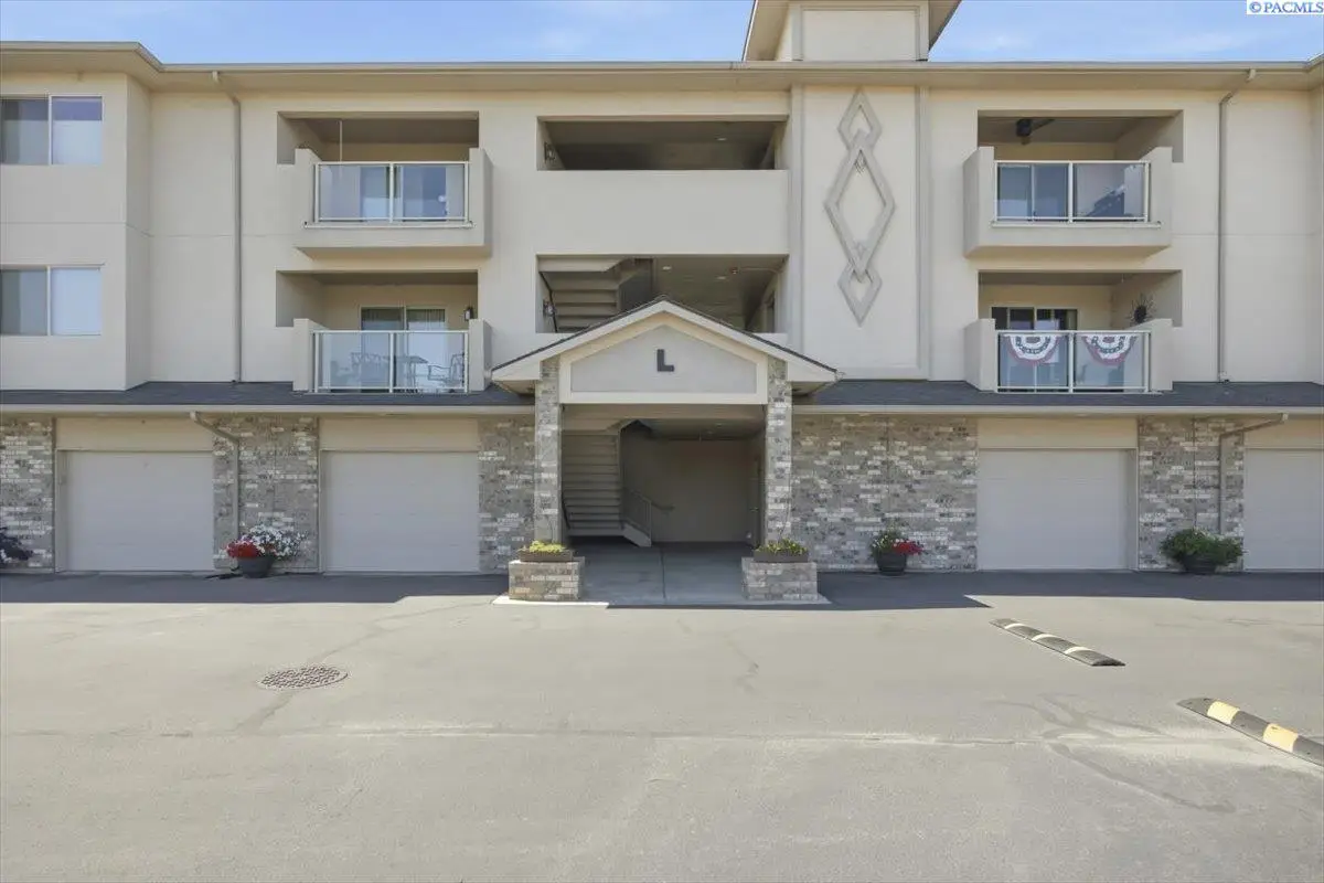 3710 W Canyon Lakes Dr. #L-104, Kennewick, WA 99337 - #1