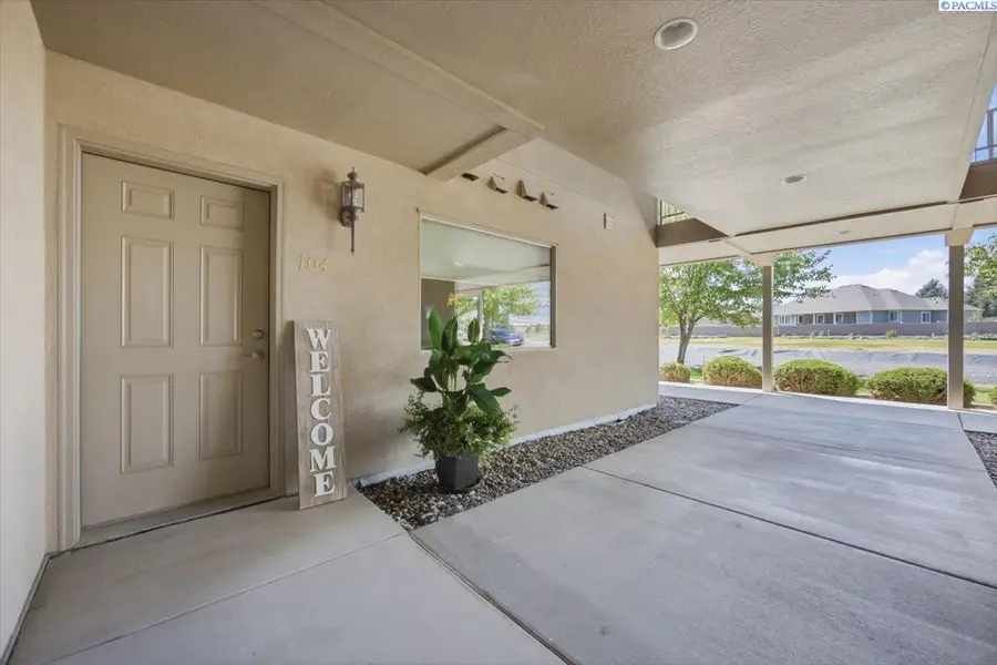 3710 W Canyon Lakes Dr. #L-104, Kennewick, WA 99337 - #3