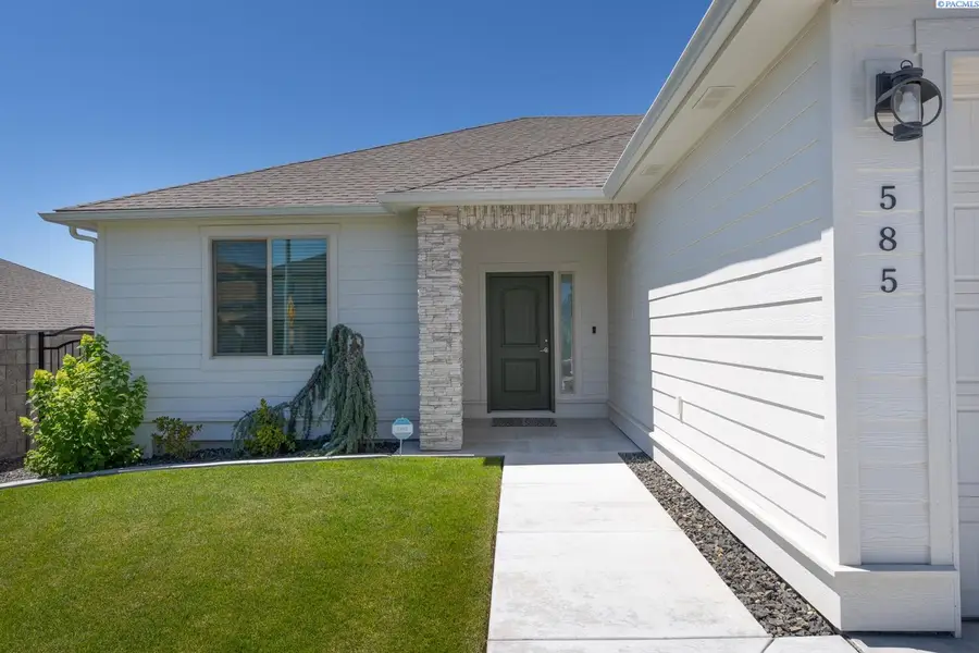 585 Lazio Way, Richland, WA 99352 - #2