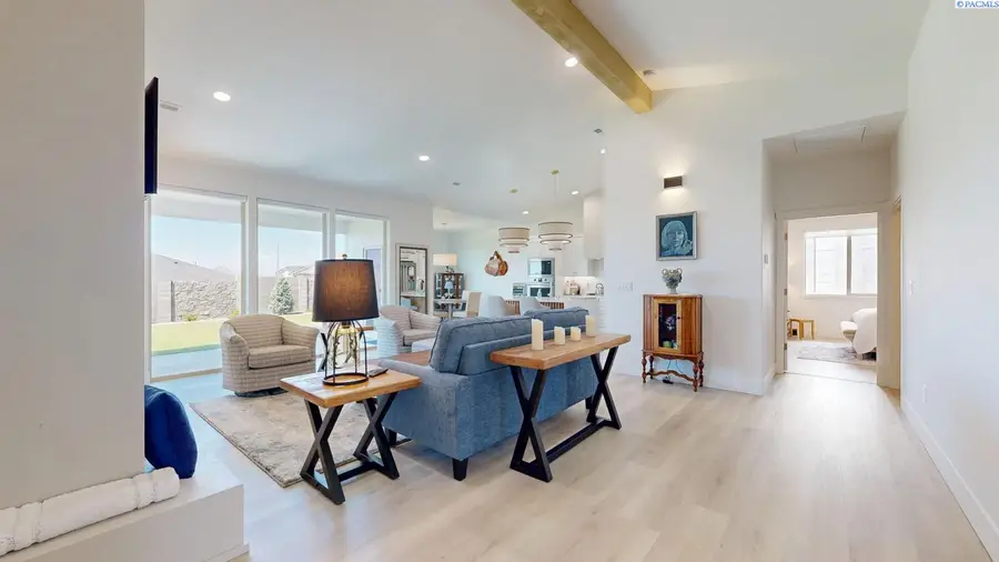 585 Lazio Way, Richland, WA 99352 - #3
