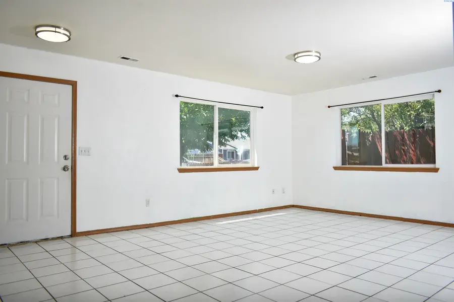 2515 E Adelia, Pasco, WA 99301 - #2
