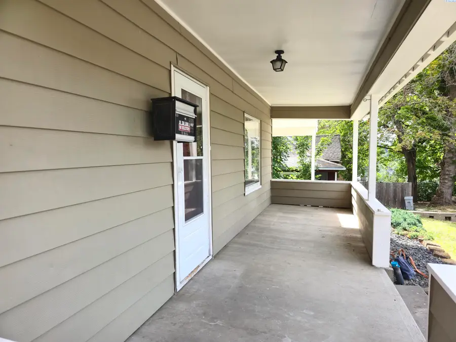 425 NE Howard St, Pullman, WA 99163 - #2