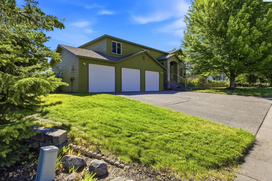 1102 Oxford Ave, Richland, WA 99352 - #2