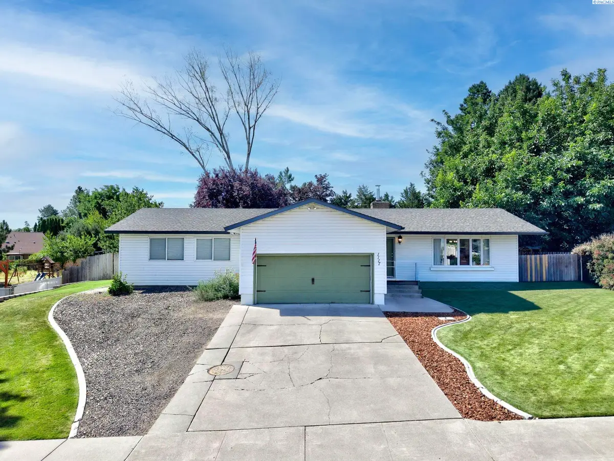 1117 W 19th Ave, Kennewick, WA 99337 - #1