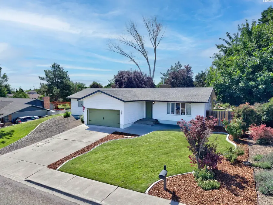 1117 W 19th Ave, Kennewick, WA 99337 - #2