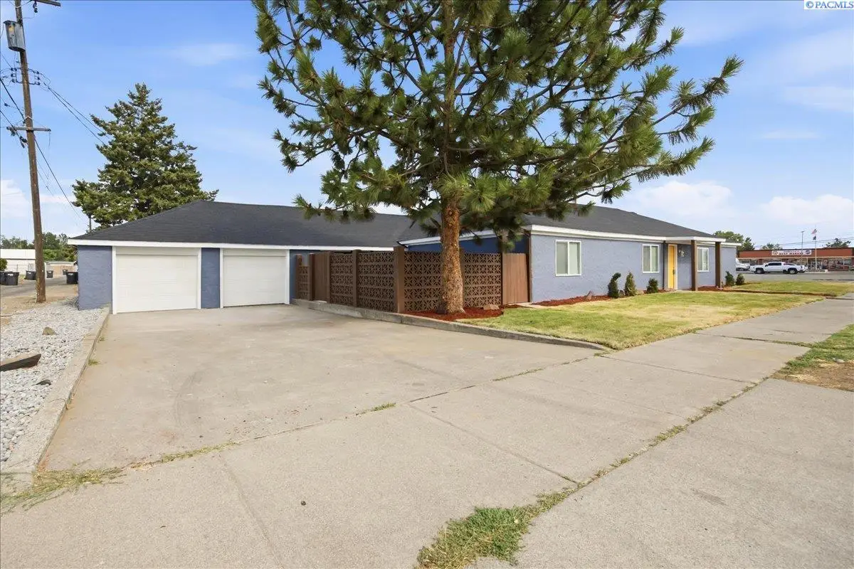 807 N 12th Ave, Pasco, WA 99301 - #1