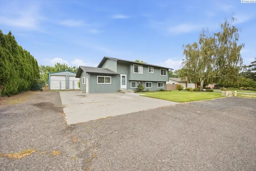 3326 W 23rd Ave, Kennewick, WA 99337 - #2