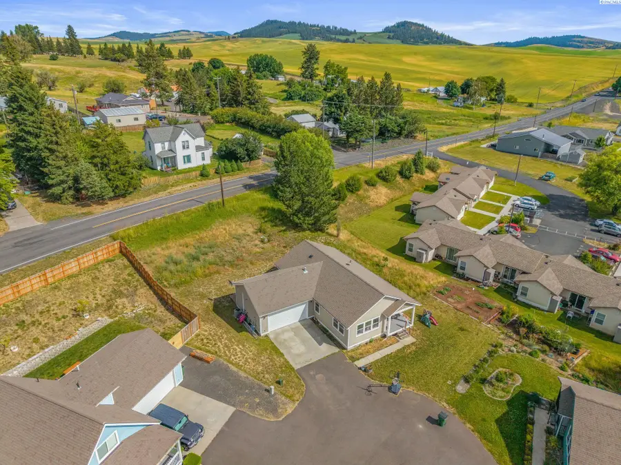 103 W Park St, Palouse, WA 99161 - #2