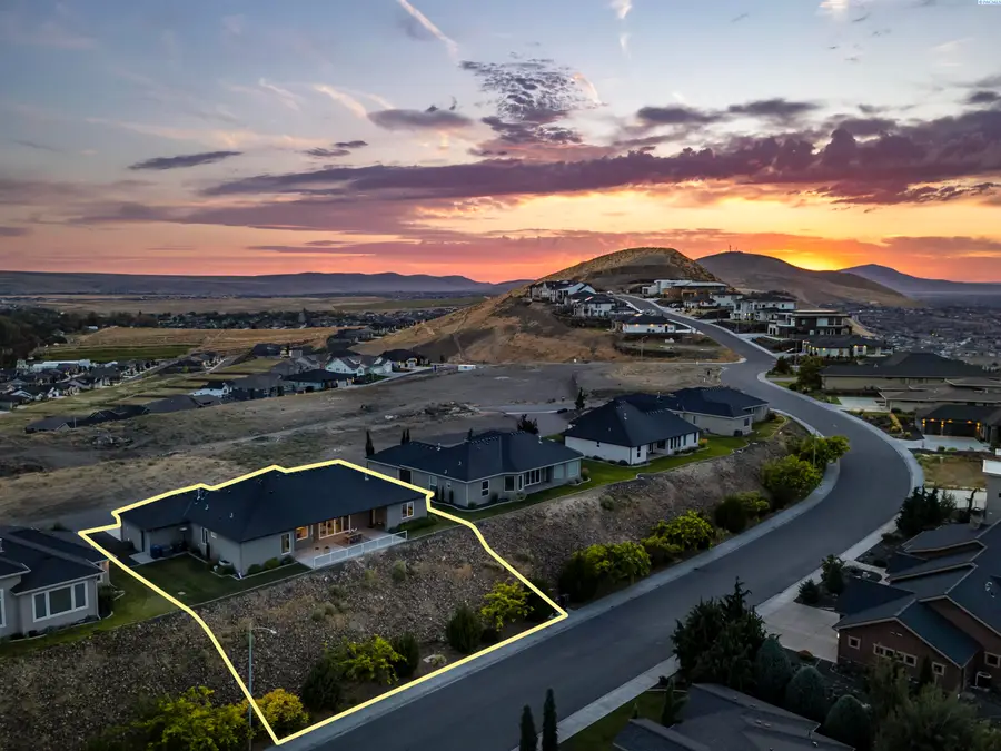 2521 Falconcrest Loop, Richland, WA 99352 - #2