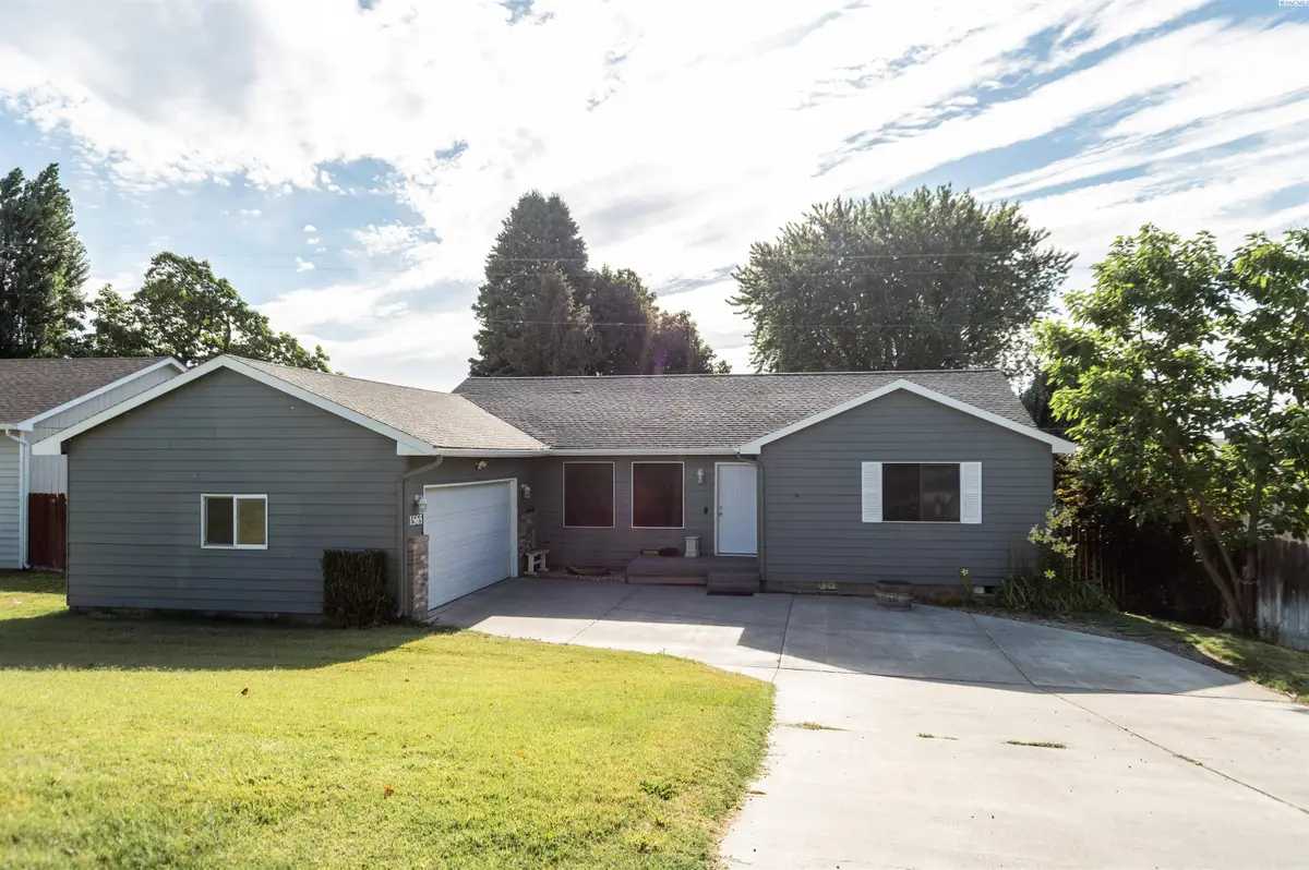 1565 NE 11th St, Benton City, WA 99320 - #1