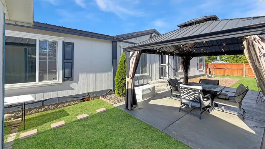418 S 23rd Ave, Pasco, WA 99301 - #3