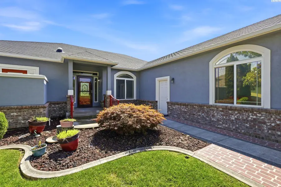 4004 Desert Plateau Dr., Pasco, WA 99301 - #3