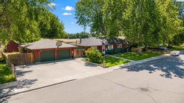 1305 S Everett St, Kennewick, WA 99337