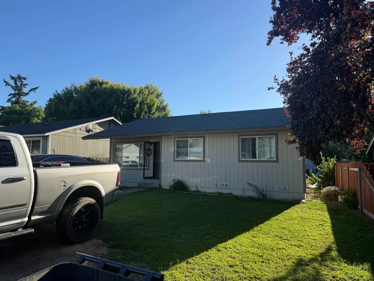 1015 Alice St., Prosser, WA 99350 - #1