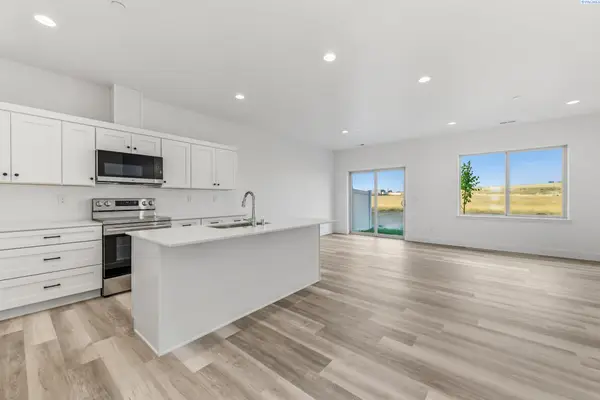 4433 Road 114, Pasco, WA 99301