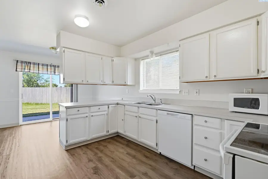 2224 W 13th Ave, Kennewick, WA 99337 - #3