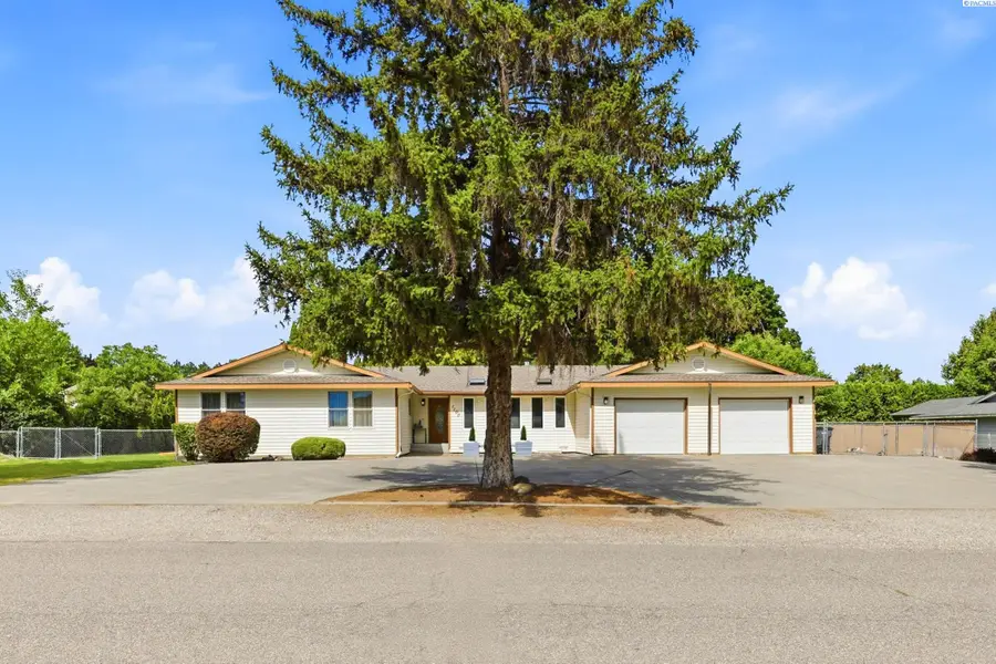 1100 S Roosevelt, Kennewick, WA 99338 - #2