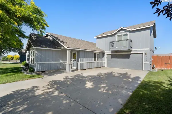 5721 Coppercap Mountain Lane, Pasco, WA 99301