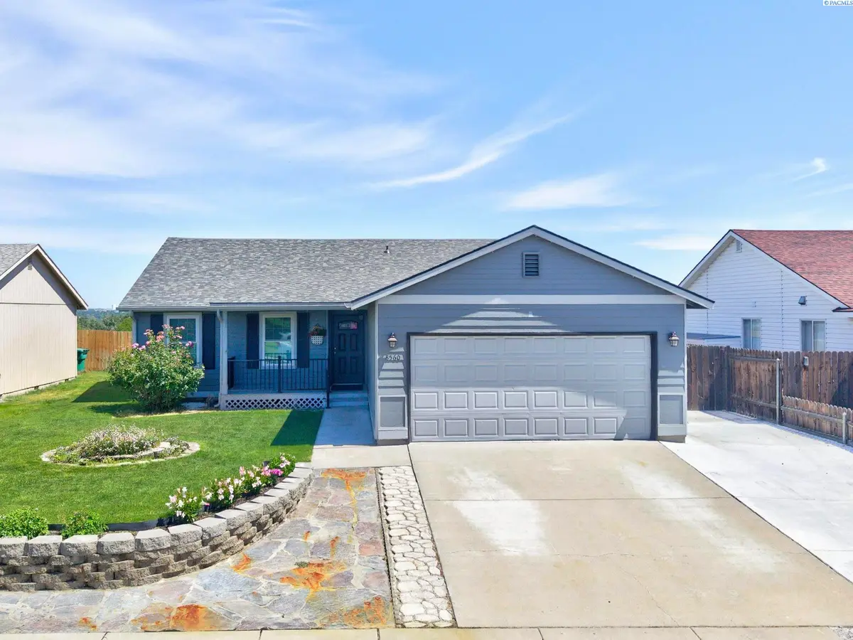 8560 W Canyon Ave., Kennewick, WA 99336 - #1