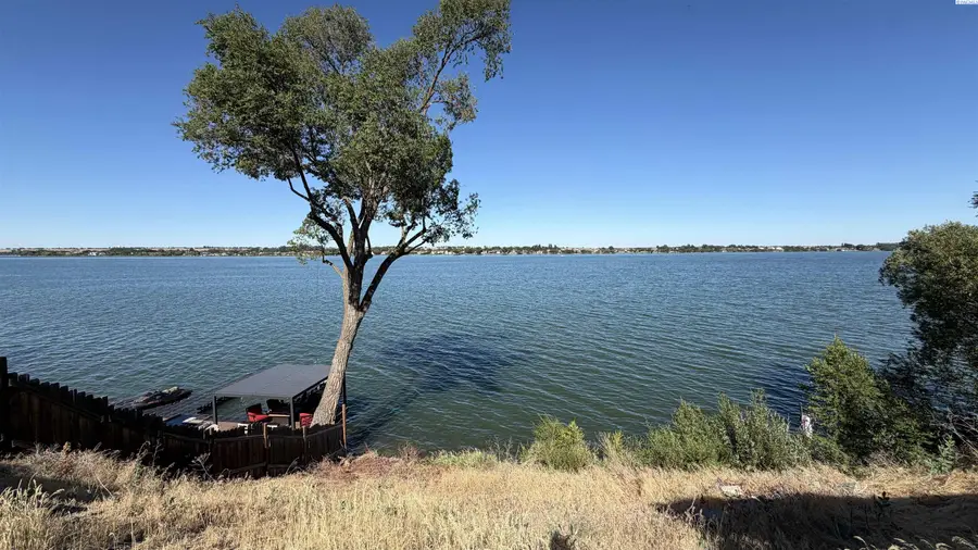 2745 NE Westshore Dr, Moses Lake, WA 98837 - #2