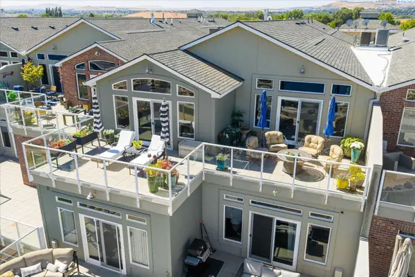 386 Columbia Point Dr #303, Richland, WA 99352