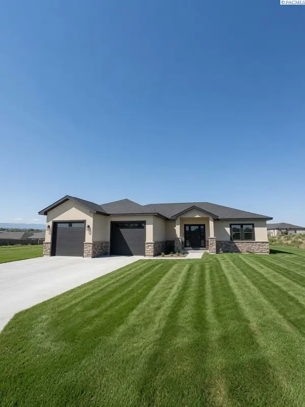 404 Victoria St, Sunnyside, WA 98944