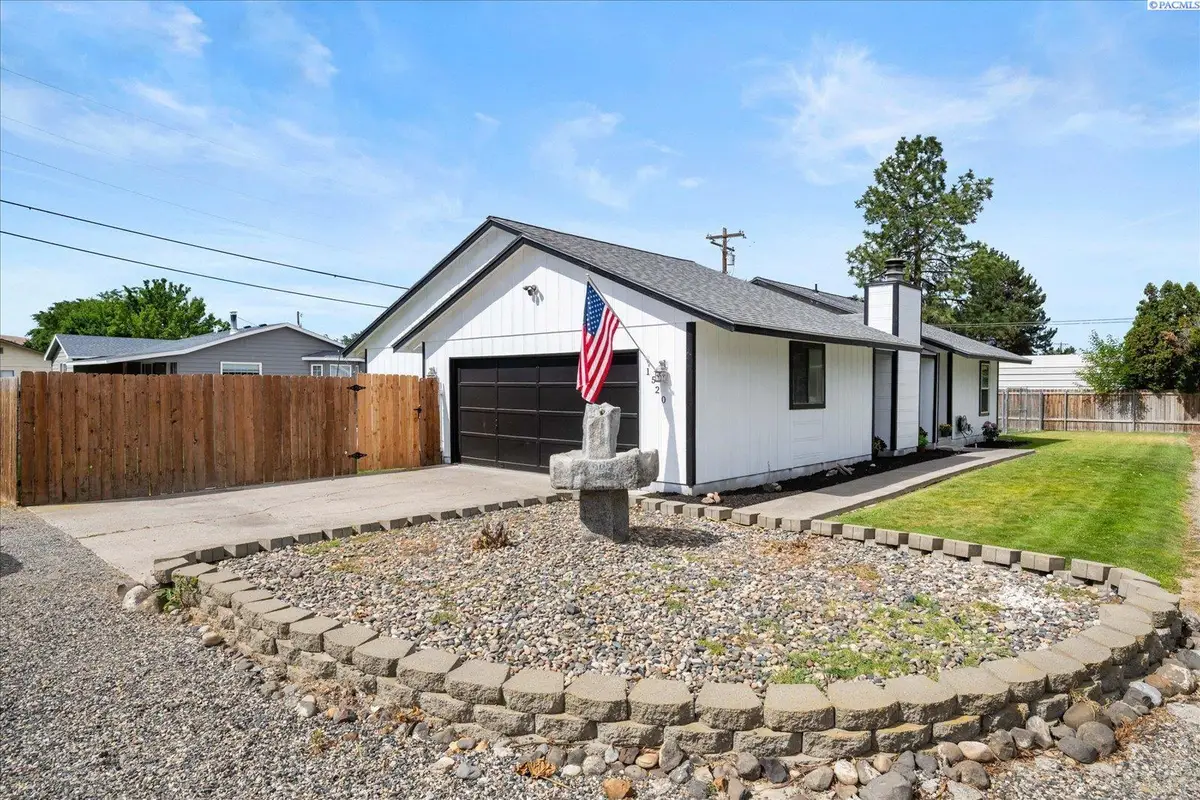 1520 S Vancouver St, Kennewick, WA 99338 - #1