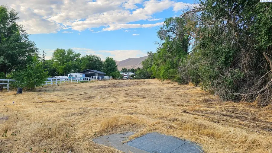 NKA Grace Court, Benton City, WA 99320 - #3