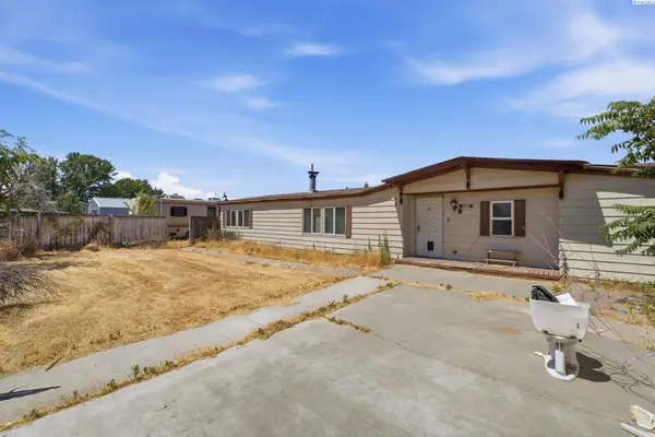 273 Harbor Blvd, Burbank, WA 99323