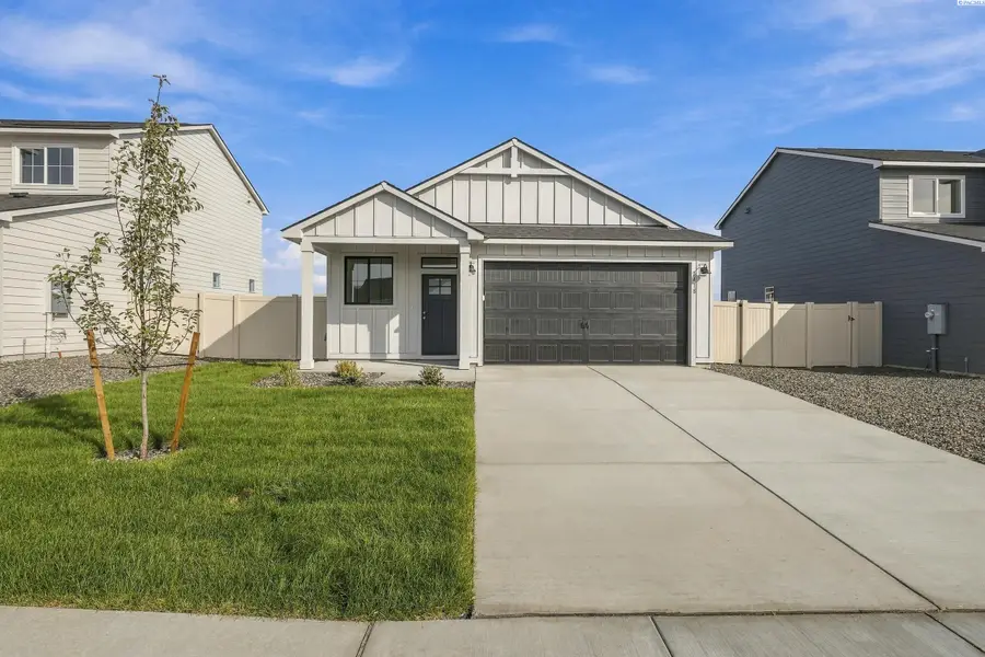 1418 Lena Ave, Benton City, WA 99320 - #2