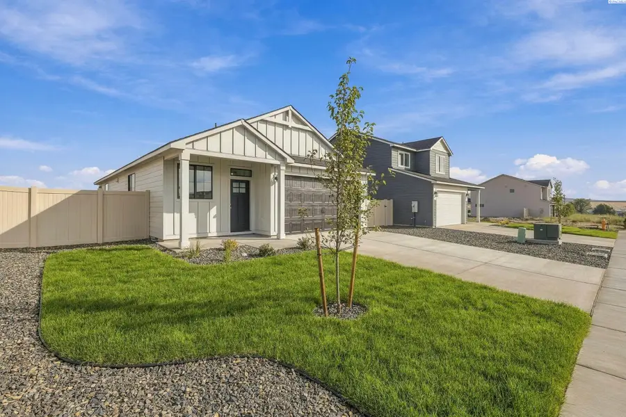 1418 Lena Ave, Benton City, WA 99320 - #3